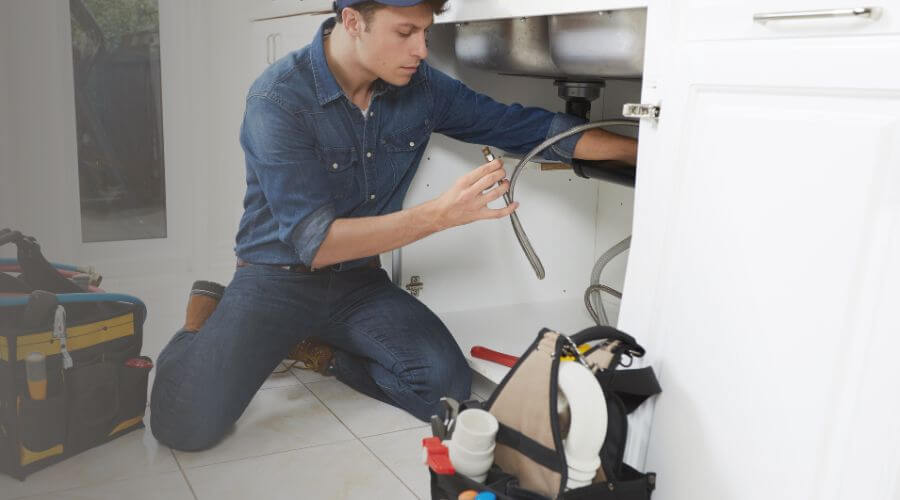 Professional same day plumber in Kincaid, KS